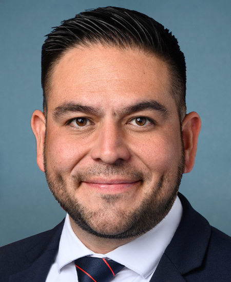 Photo of Gabriel Vasquez
